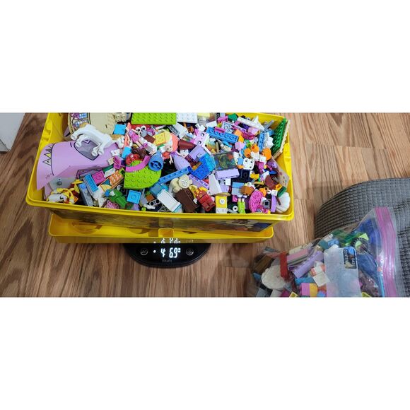 Lego Friend Incomplete Sets 41392 Nature Glamping, 41337 Underwater Loop, 41394 - Picture 2 of 8